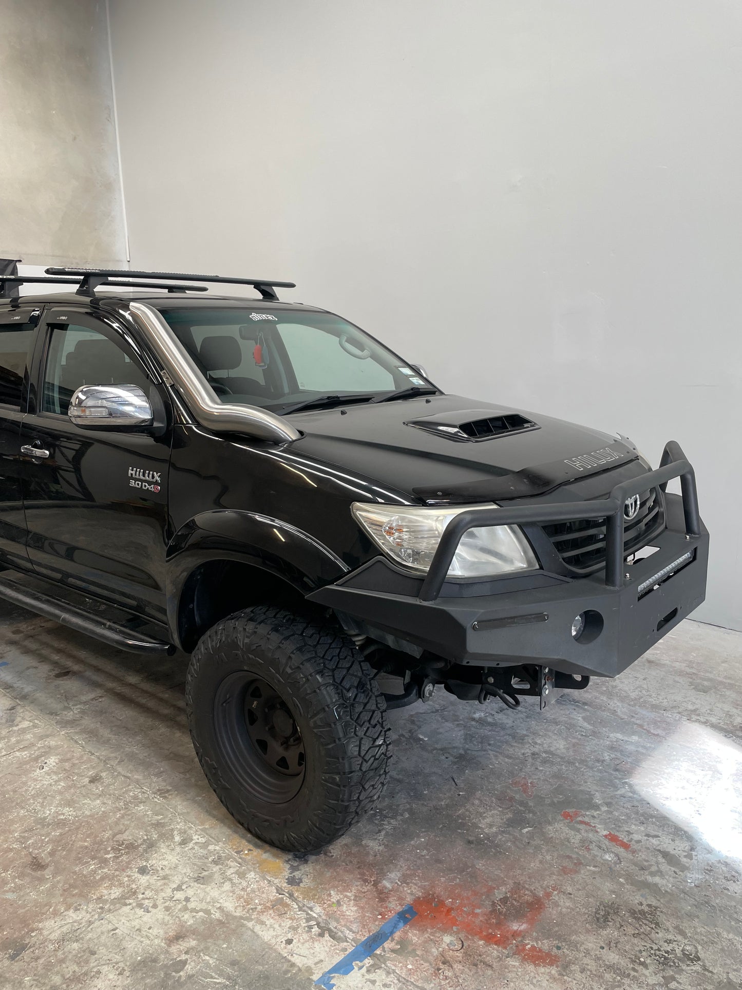CUSTOM NINEZ Toyota Hilux N70 Bonnet Entry Snorkel