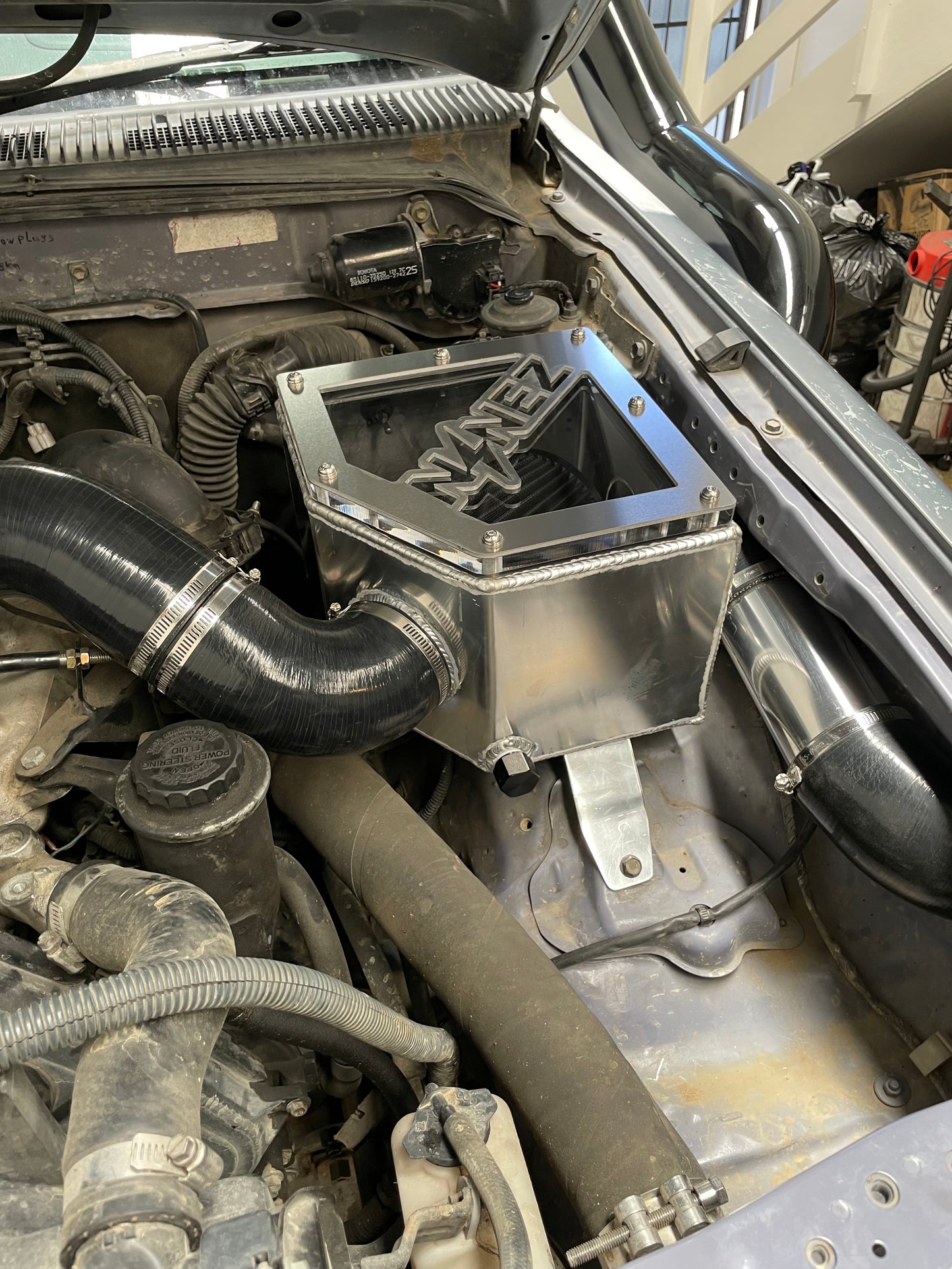 Toyota LN/SR5 Hilux 1KZ Airbox Kit